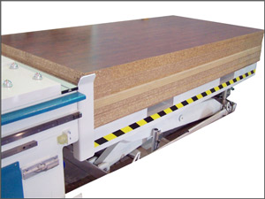 Rear Scissor Lift
